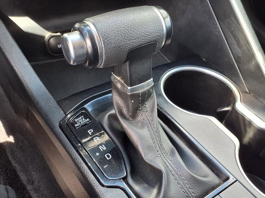 2022 Kia K5 LX