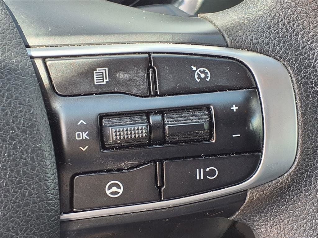 2022 Kia K5 LX