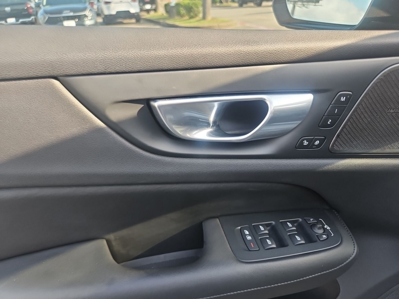 2024 Volvo S60 B5 Plus Dark Theme
