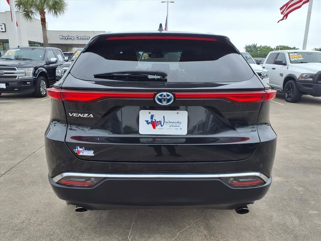 2024 Toyota Venza XLE