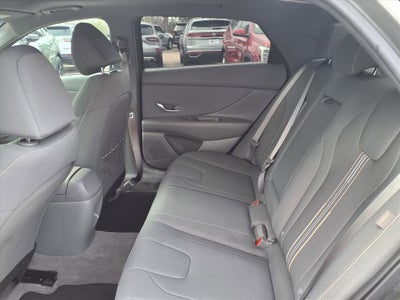 2025 Hyundai Elantra SEL Convenience