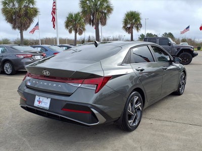 2025 Hyundai Elantra SEL Convenience