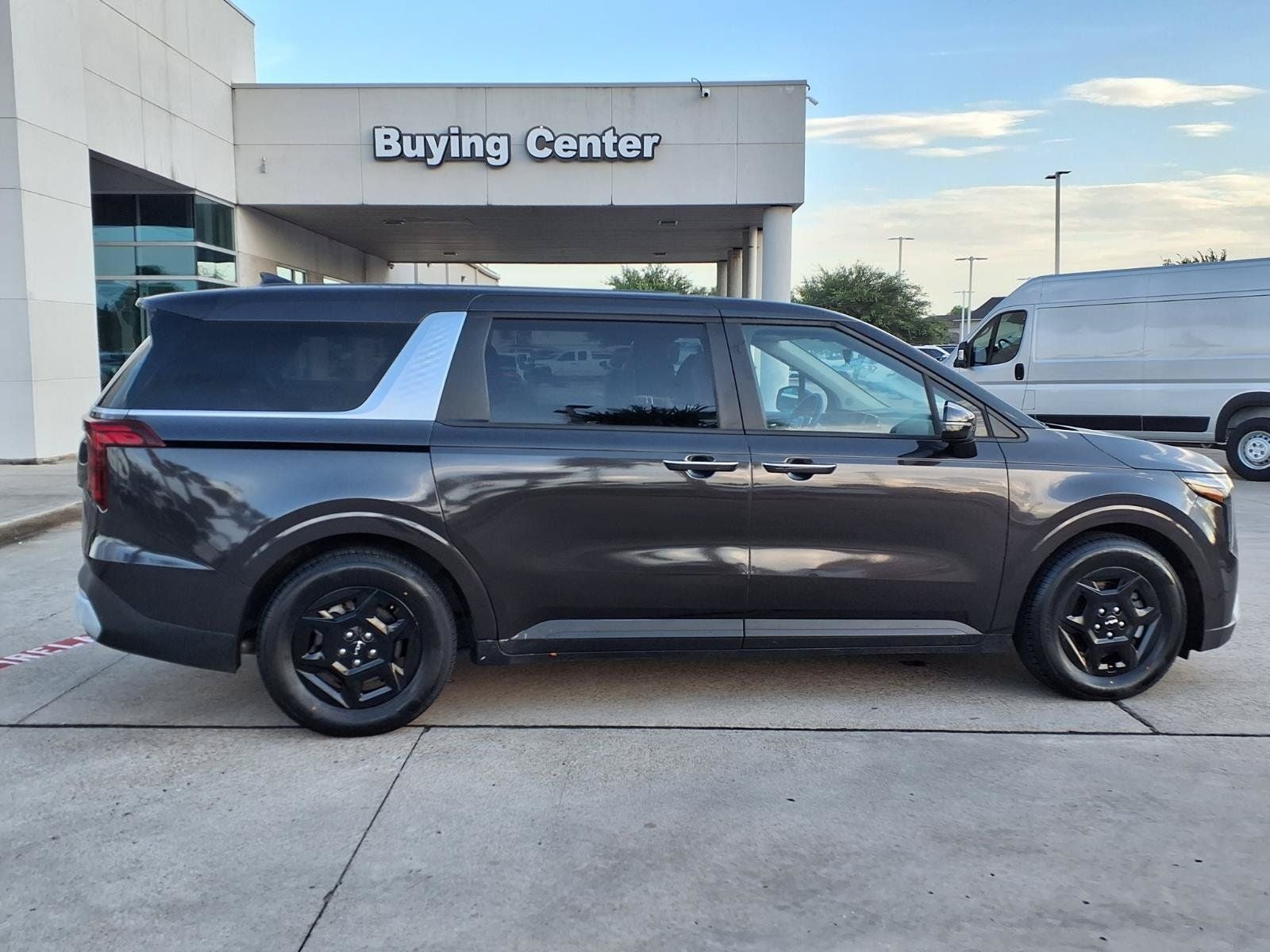 2025 Kia Carnival LXS