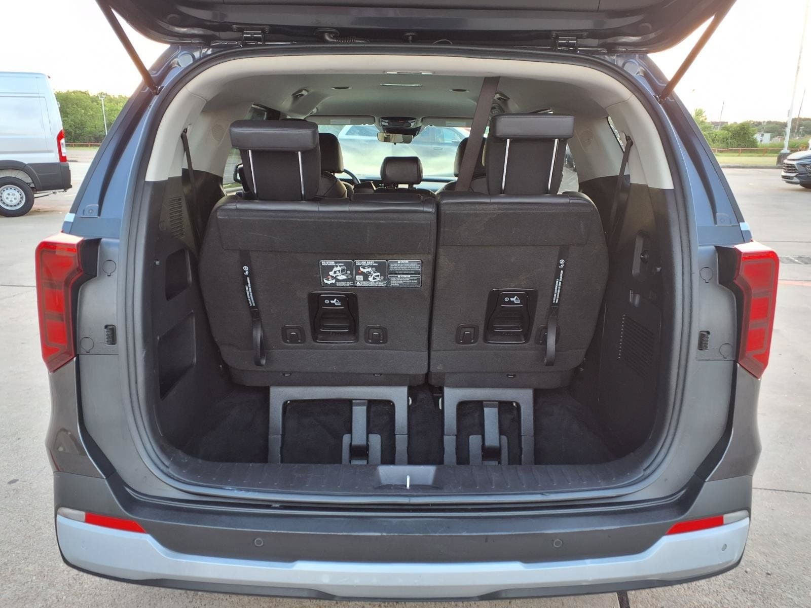 2025 Kia Carnival LXS