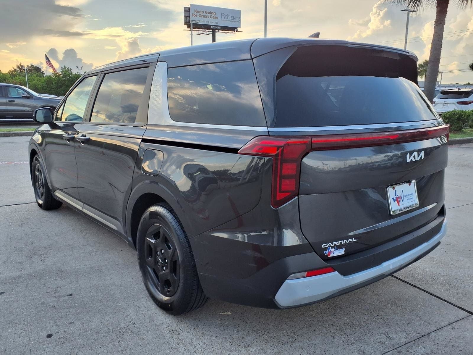 2025 Kia Carnival LXS