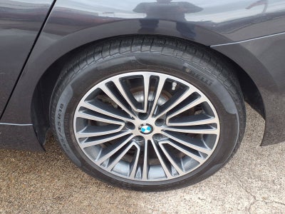 2019 BMW 5 Series 540i