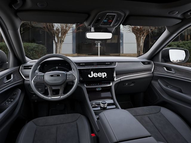 2026 Jeep Grand Cherokee Laredo Altitude