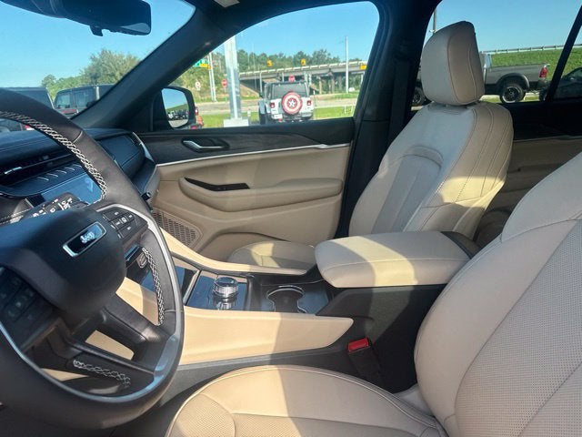 2027 Jeep Grand Cherokee Limited