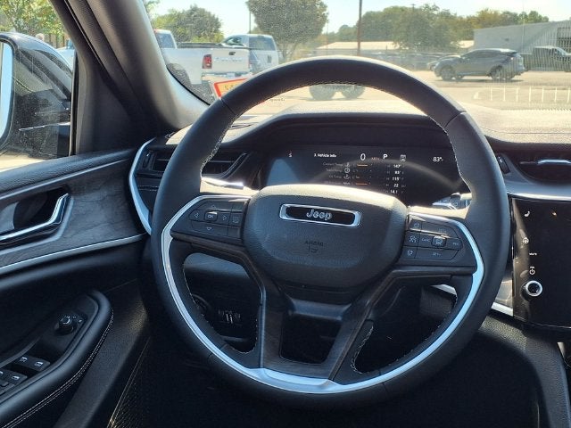 2027 Jeep Grand Cherokee L Laredo Altitude