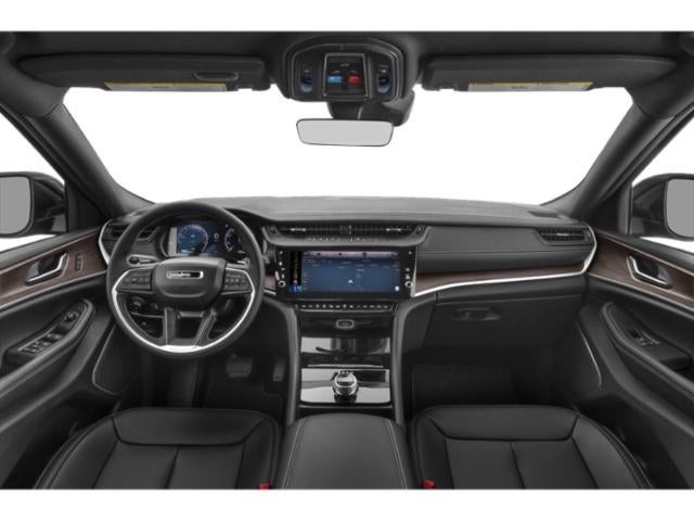 2027 Jeep Grand Cherokee Base