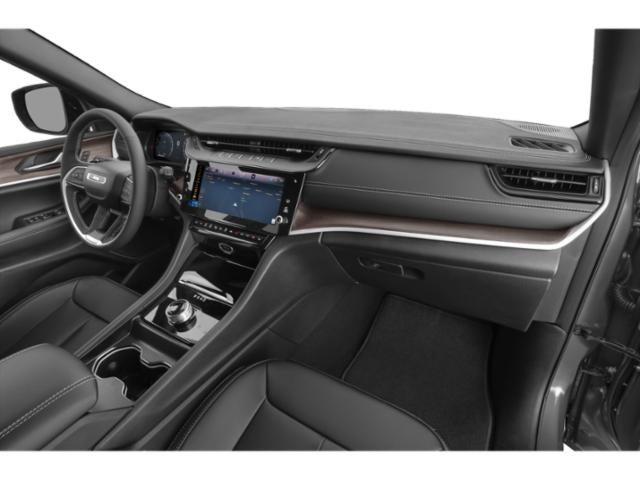 2027 Jeep Grand Cherokee Base