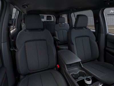 2027 Jeep Grand Cherokee Base