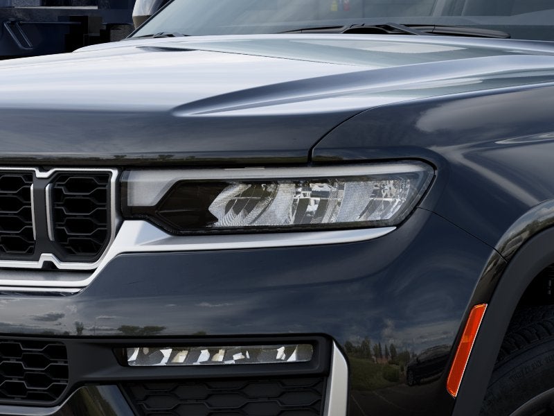 2027 Jeep Grand Cherokee Base