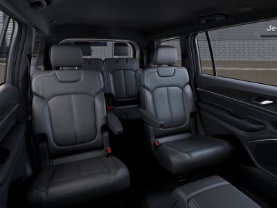 2027 Jeep Grand Cherokee Base