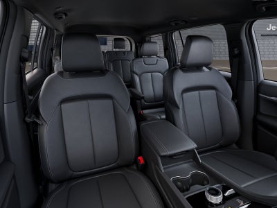 2027 Jeep Grand Cherokee Base