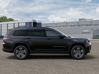 2027 Jeep Grand Cherokee Base