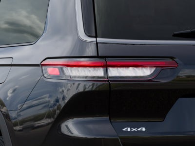 2027 Jeep Grand Cherokee Base