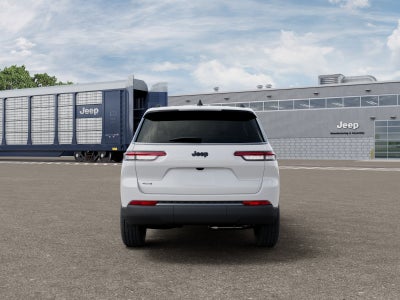 2027 Jeep Grand Cherokee Base