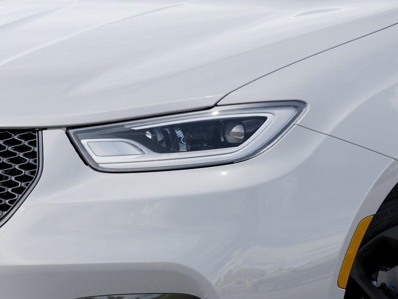 2026 Chrysler Pacifica Base