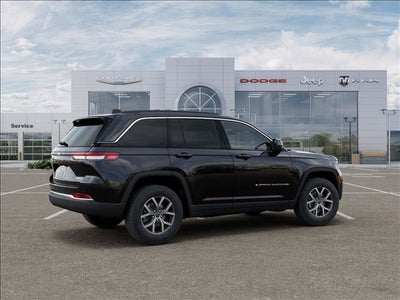 2027 Jeep Grand Cherokee Laredo