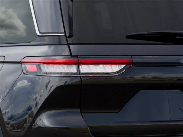 2027 Jeep Grand Cherokee Laredo