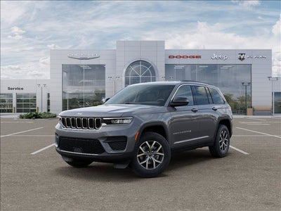 2027 Jeep Grand Cherokee Laredo