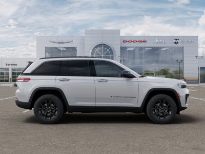 2026 Jeep Grand Cherokee Laredo