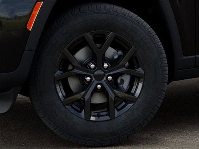 2026 Jeep Grand Cherokee Laredo Altitude