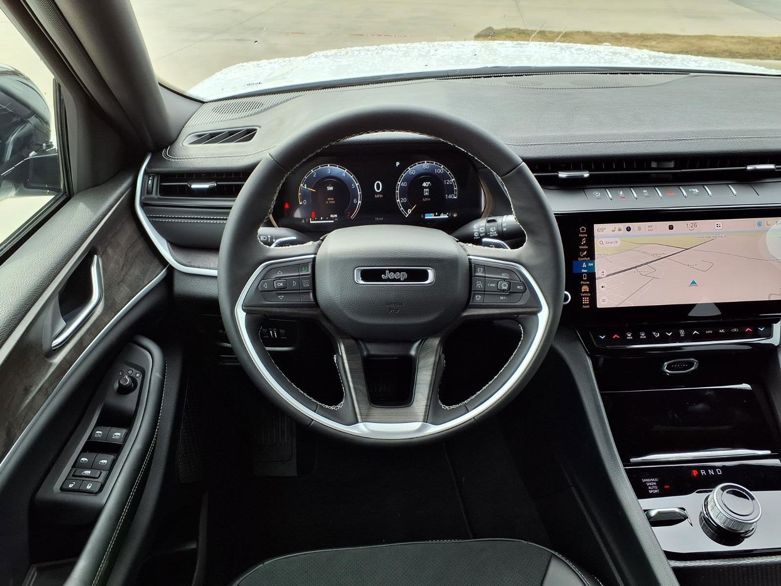 2026 Jeep Grand Cherokee Laredo