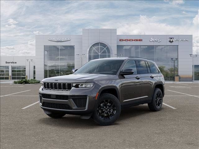 2026 Jeep Grand Cherokee Laredo