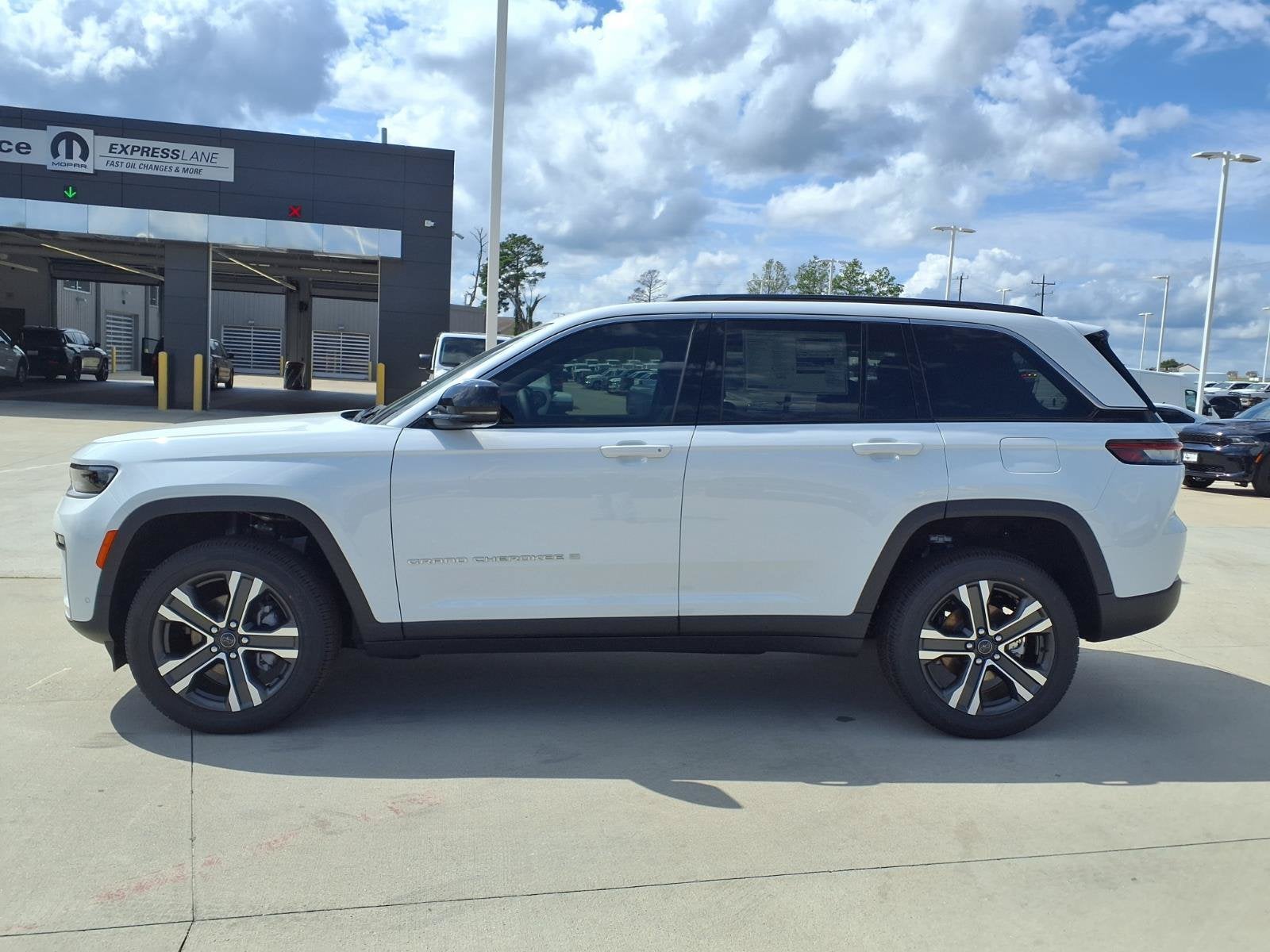 2027 Jeep Grand Cherokee Limited