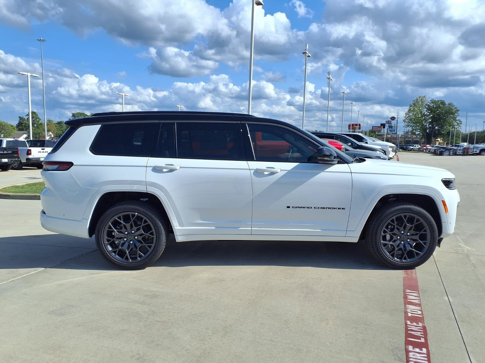2027 Jeep Grand Cherokee L Summit