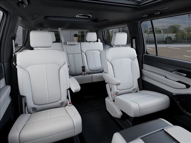 2026 Jeep Grand Wagoneer 4x2