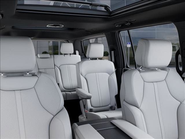 2026 Jeep Grand Wagoneer 4x2