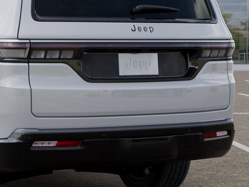 2026 Jeep Grand Wagoneer 4x2
