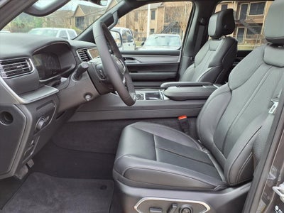 2026 Jeep Grand Wagoneer Base