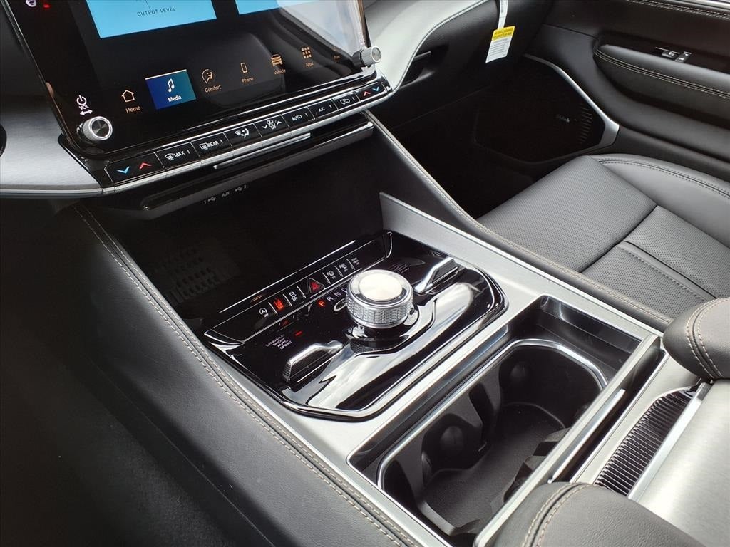 2026 Jeep Grand Wagoneer Limited Reserve