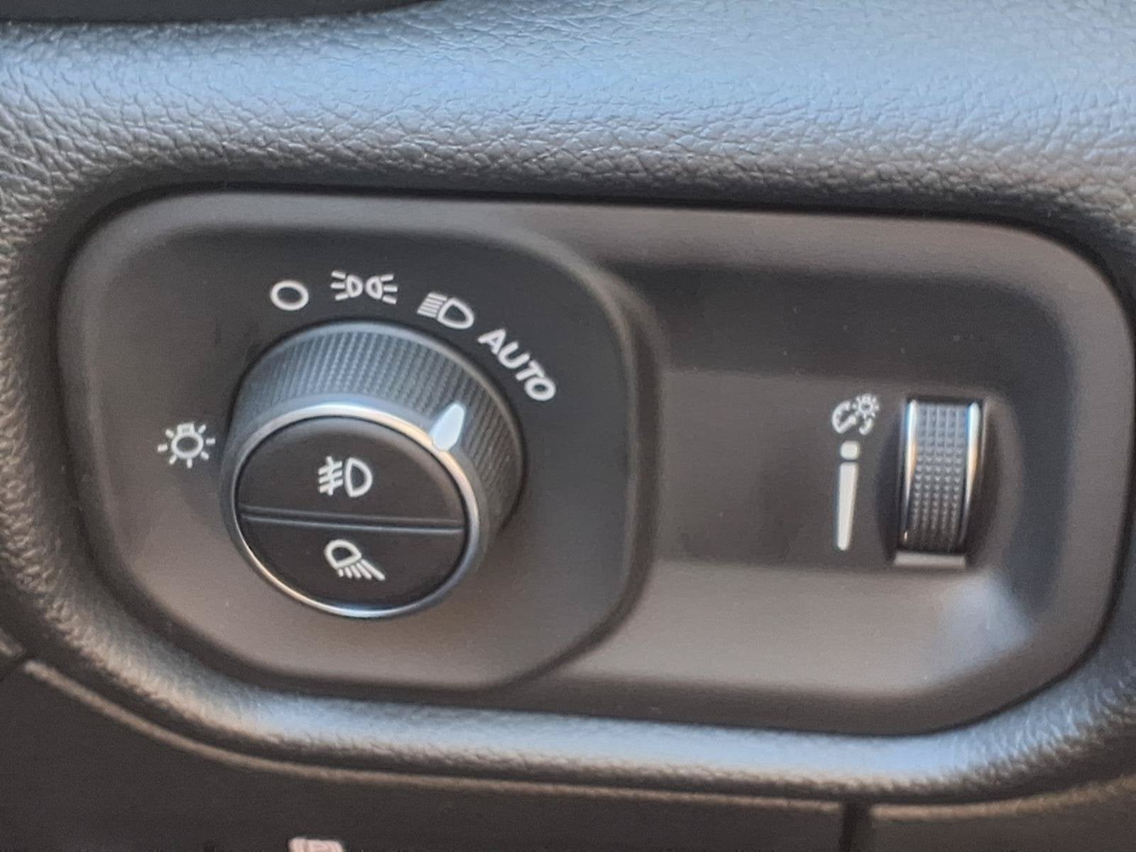 2027 RAM 1500 Express