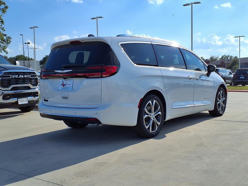 2026 Chrysler Pacifica Pinnacle