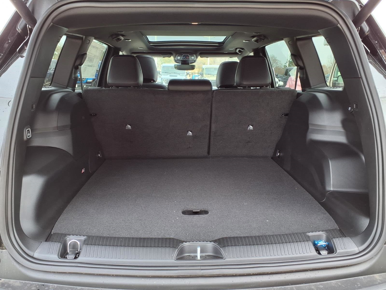 2026 Jeep Cherokee Laredo